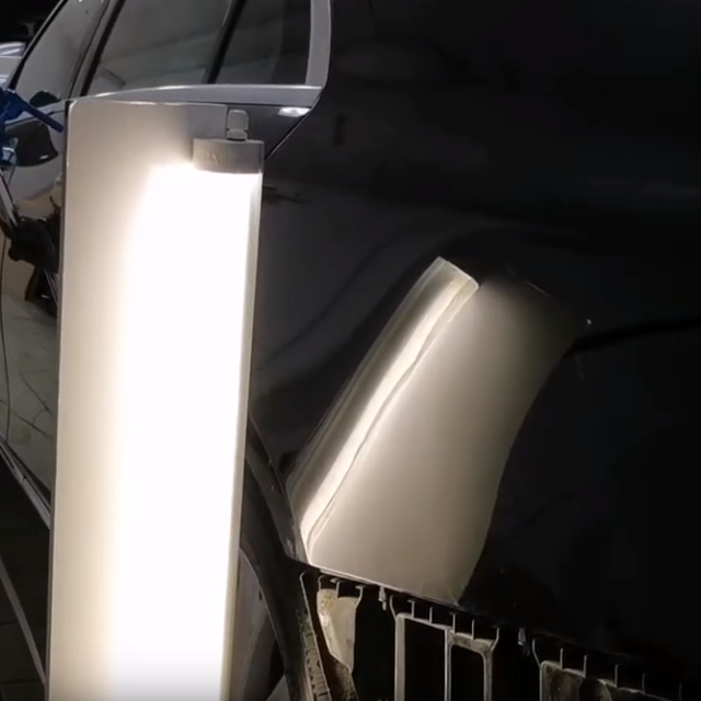 Ремонт вмятин без покраски в Москве на автомобиле Mercedes-Benz