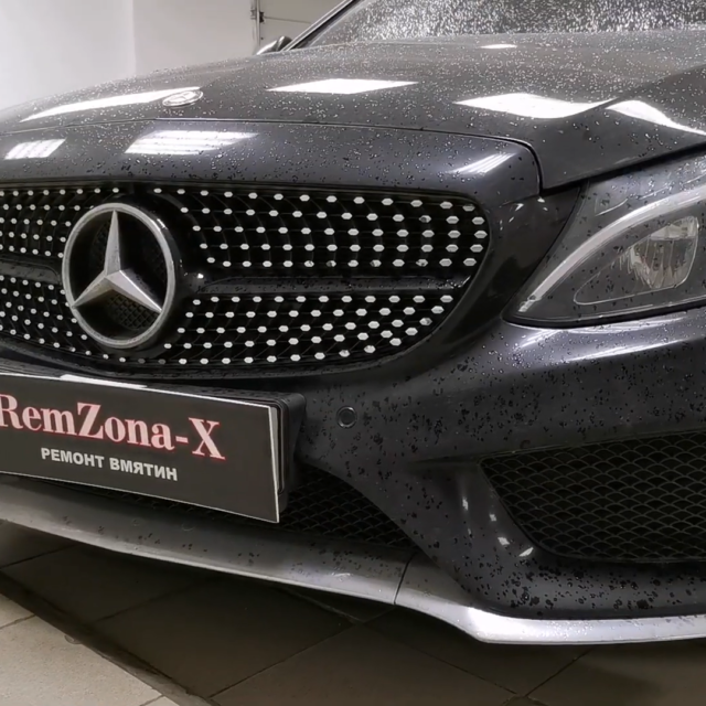 Ремонт вмятин без покраски в Москве на автомобиле Mercedes-Benz C-Class